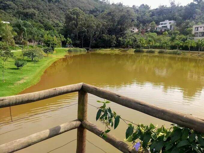 Terreno à venda no Jardim Serrano: 