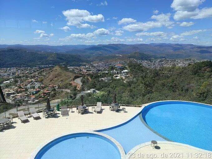 Terreno à venda no Jardim Serrano: 