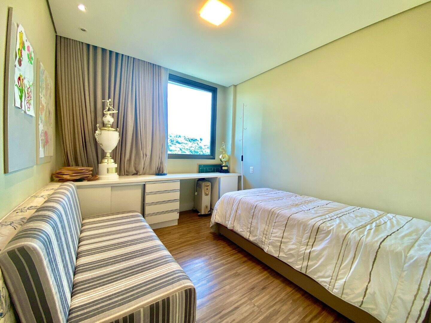 Apartamento à venda no Vale dos Cristais: 