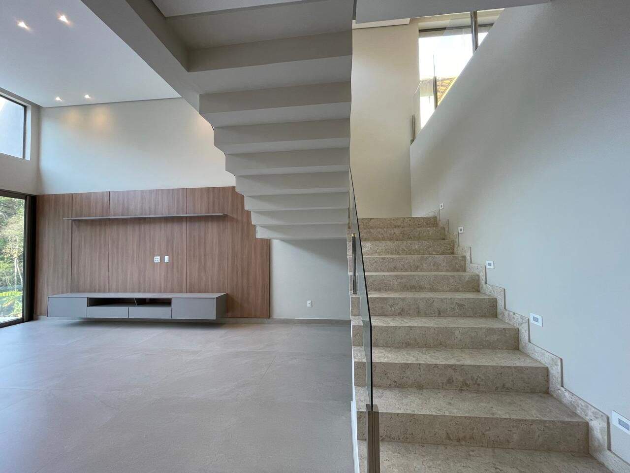 Casa à venda no Jardim Serrano: 