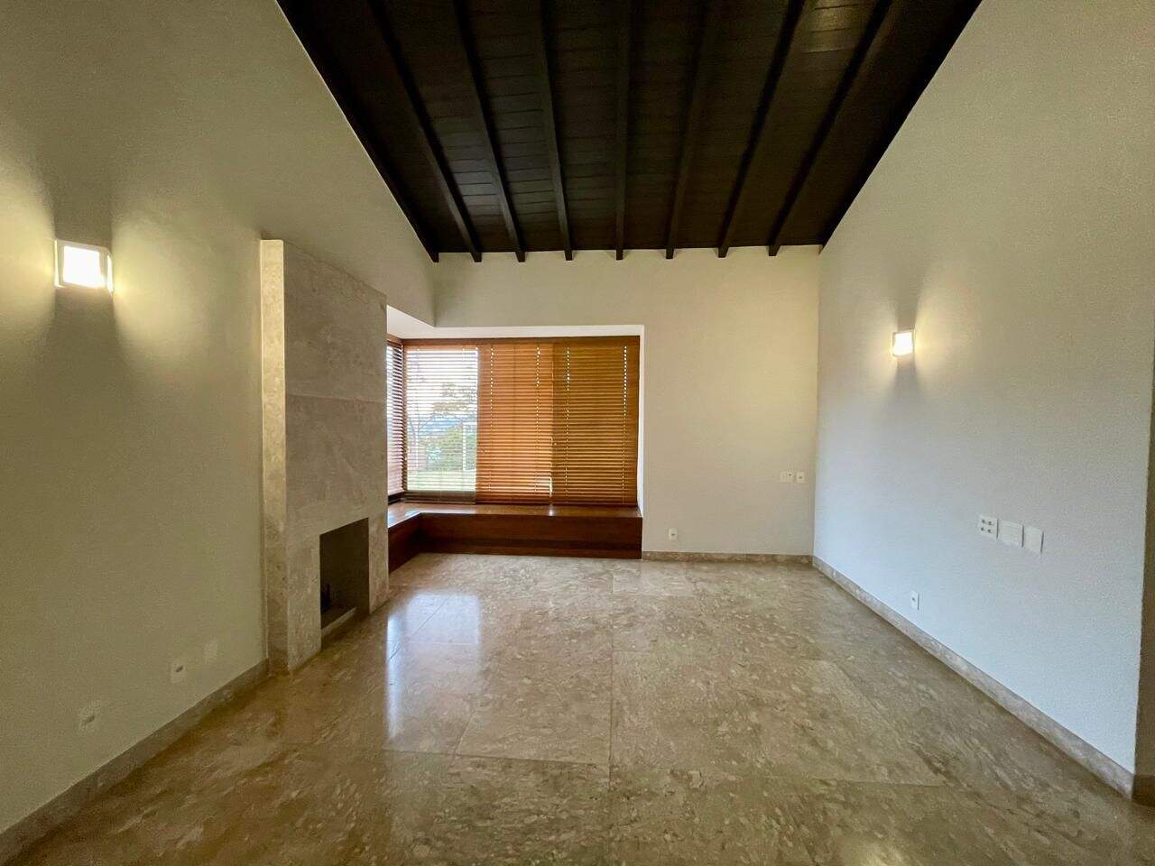 Casa à venda no Condomínio Village Terrasse: 