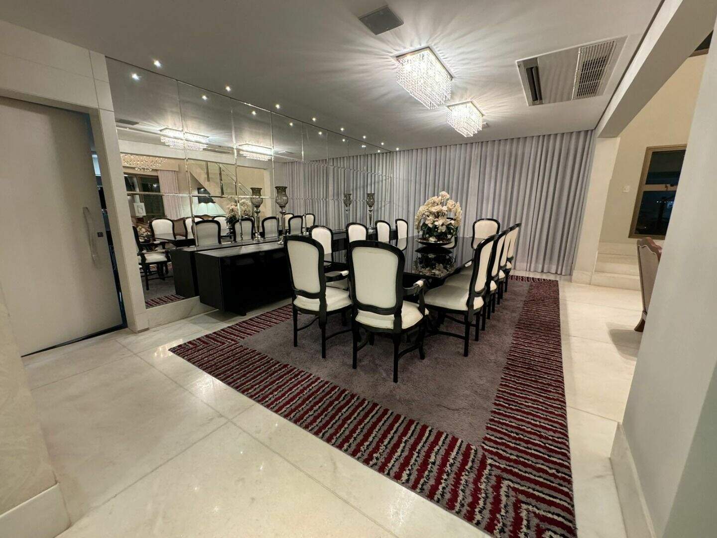 Apartamento à venda no Vila da Serra: 