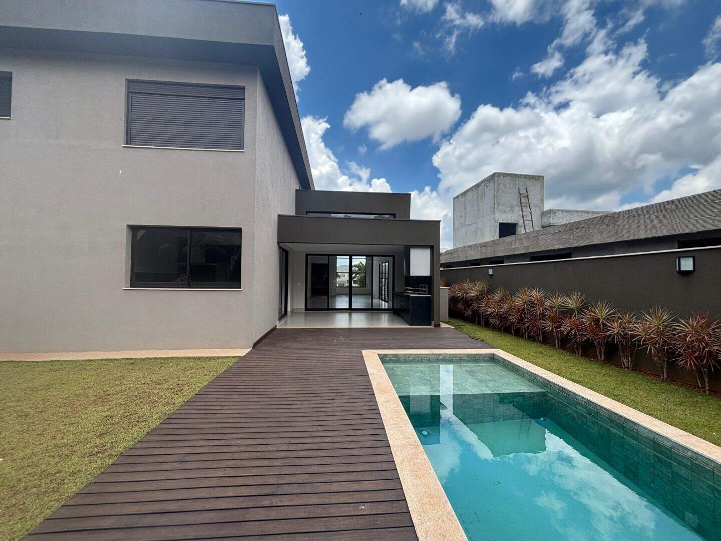 Casa à venda no Alphaville - Lagoa dos Ingleses: 