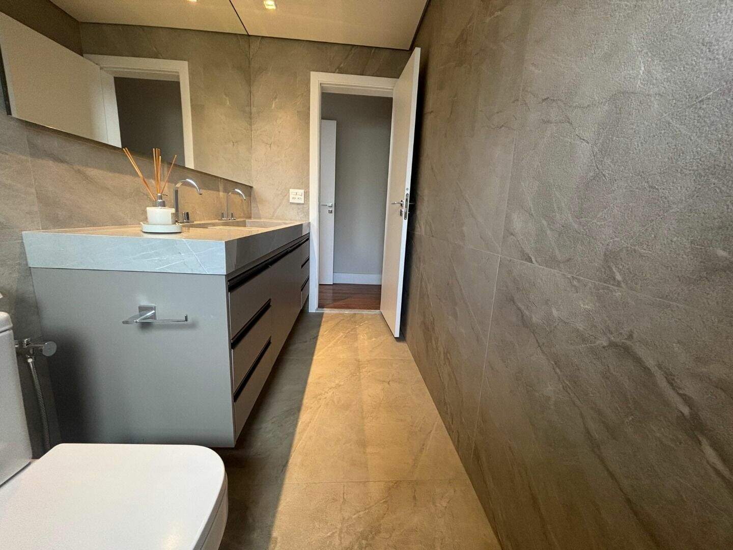 Casa à venda no Alphaville - Lagoa dos Ingleses: 