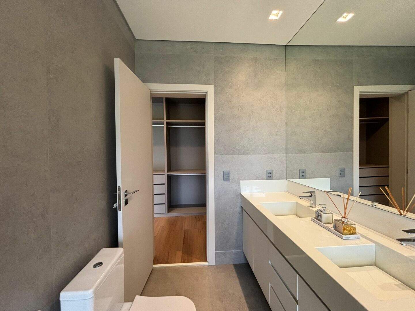 Casa à venda no Alphaville - Lagoa dos Ingleses: 