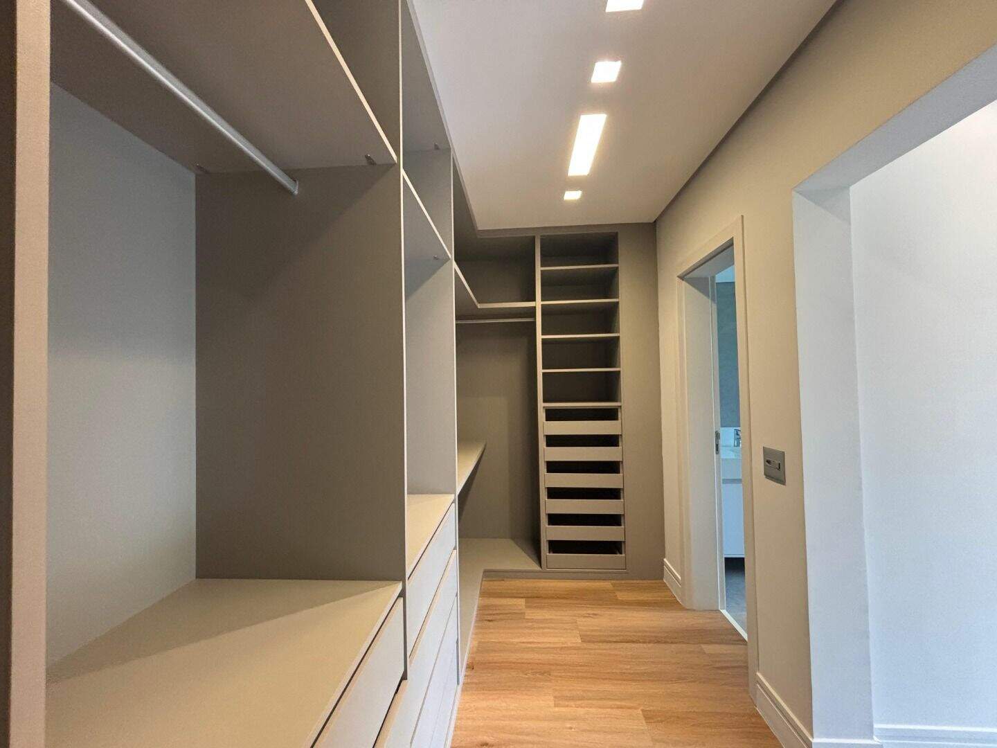 Casa à venda no Alphaville - Lagoa dos Ingleses: 