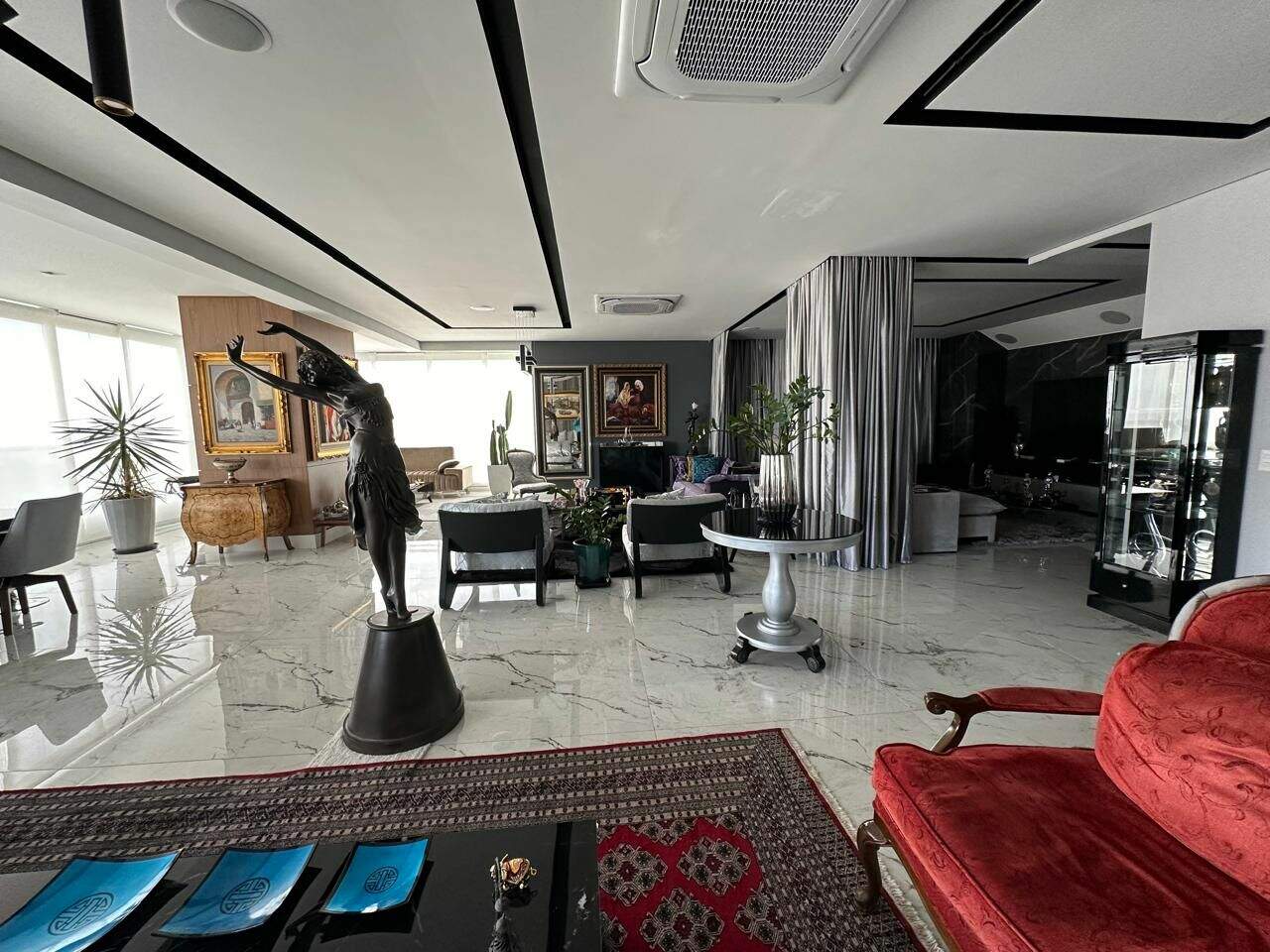 Apartamento à venda no Alphaville Industrial: 