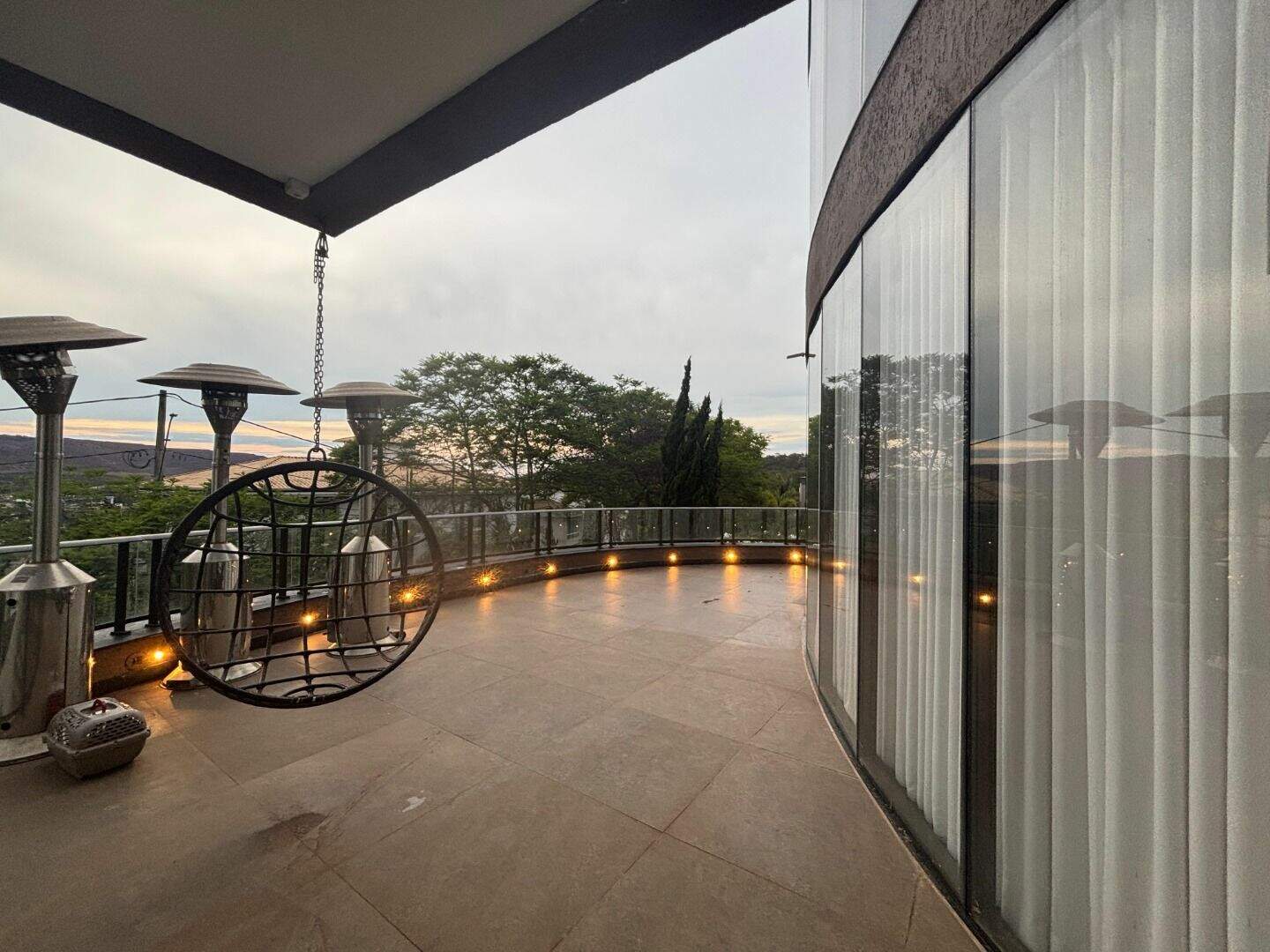 Casa à venda no Alphaville - Lagoa dos Ingleses: 