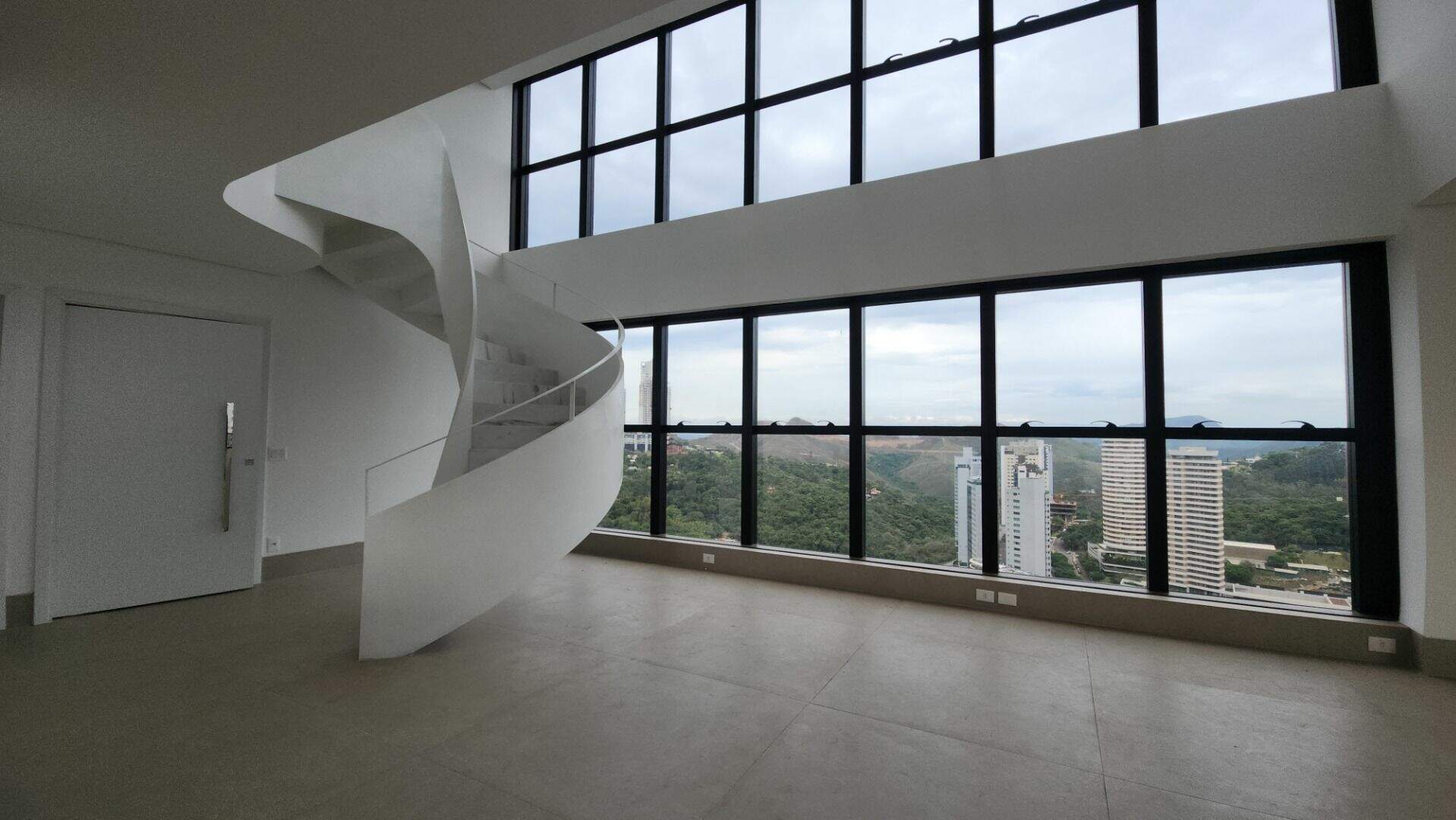 Apartamento Duplex à venda no Vale do Sereno: 