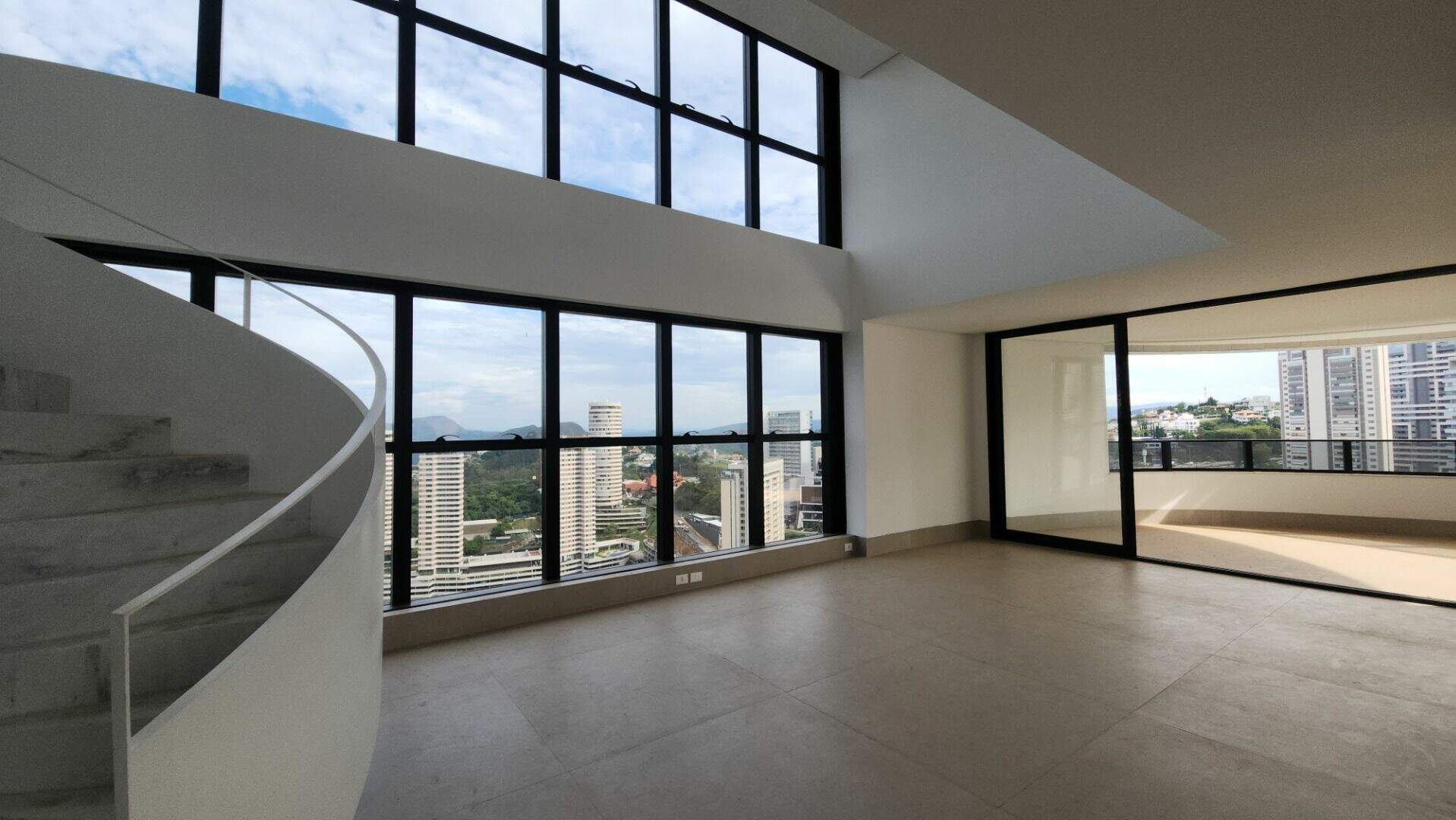 Apartamento Duplex à venda no Vale do Sereno: 