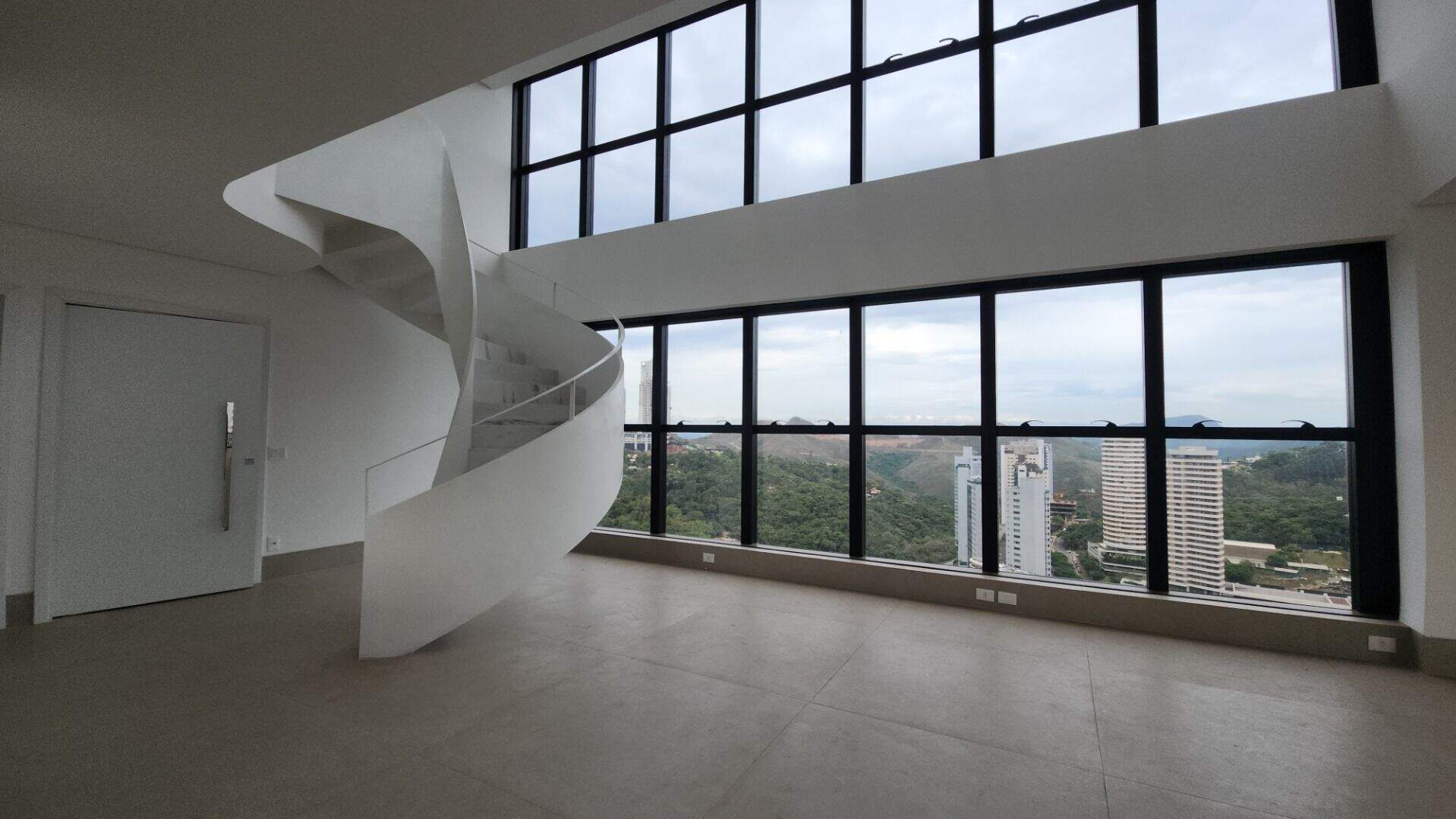 Apartamento Duplex à venda no Vale do Sereno: 