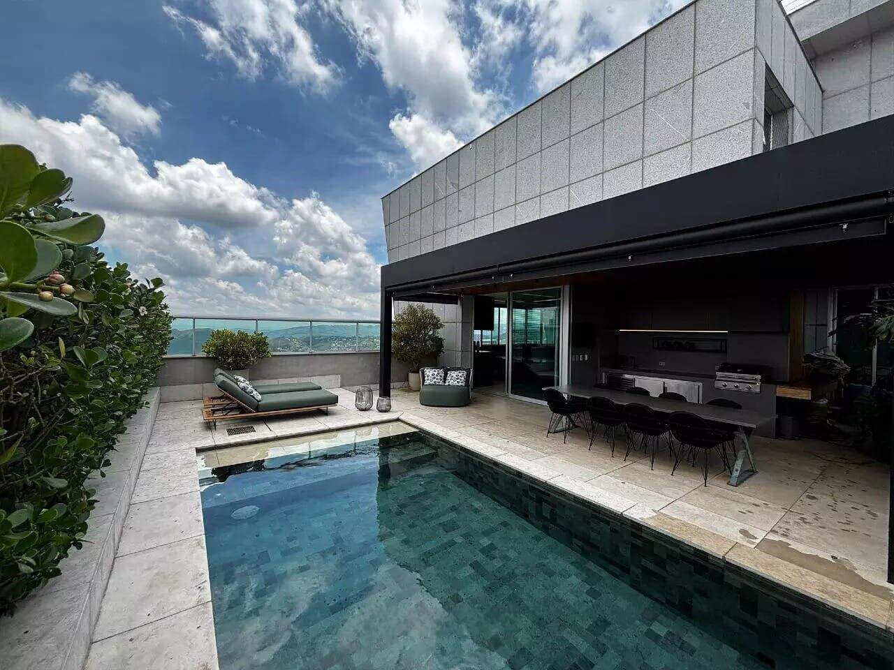 Cobertura à venda no Vila da Serra: 