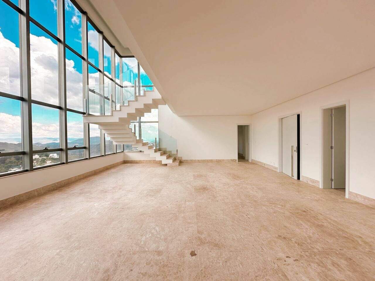 Cobertura à venda no Vale do Sereno: 