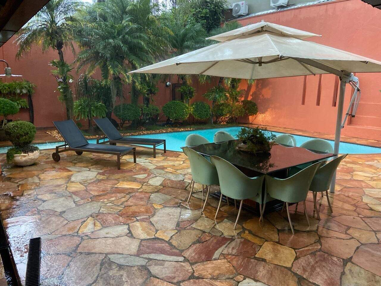 Casa à venda no Belvedere: 