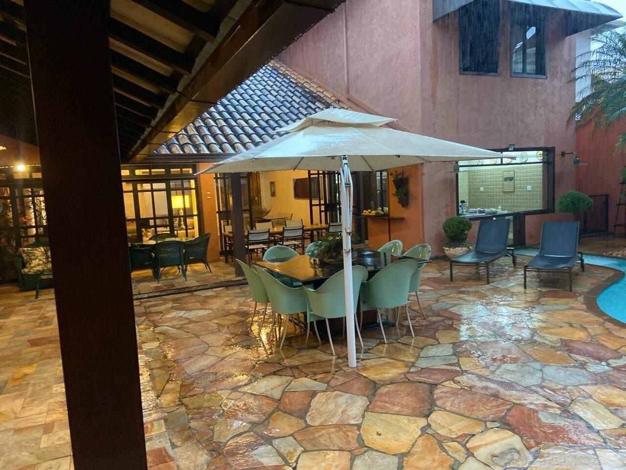 Casa à venda no Belvedere: 