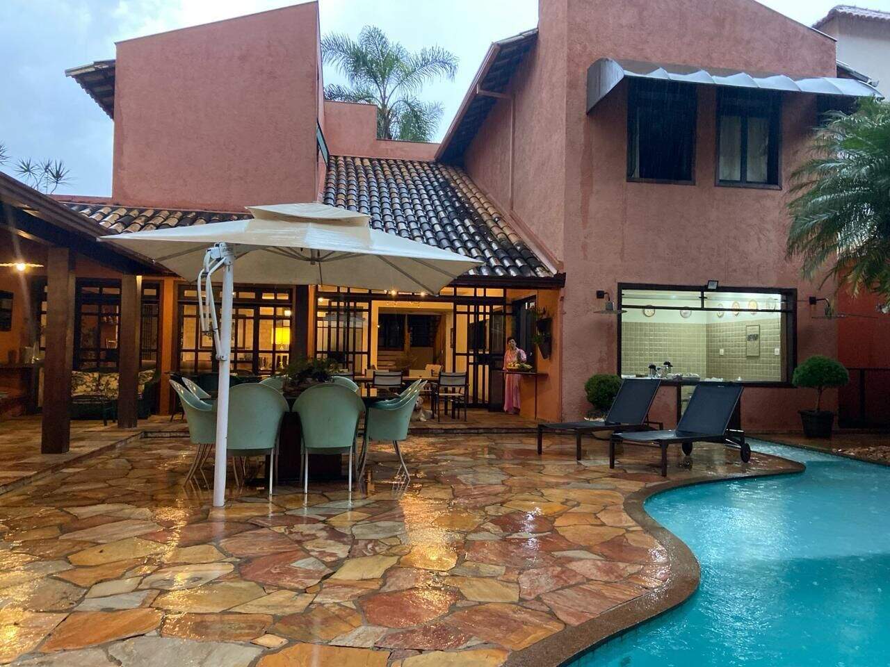 Casa à venda no Belvedere: 