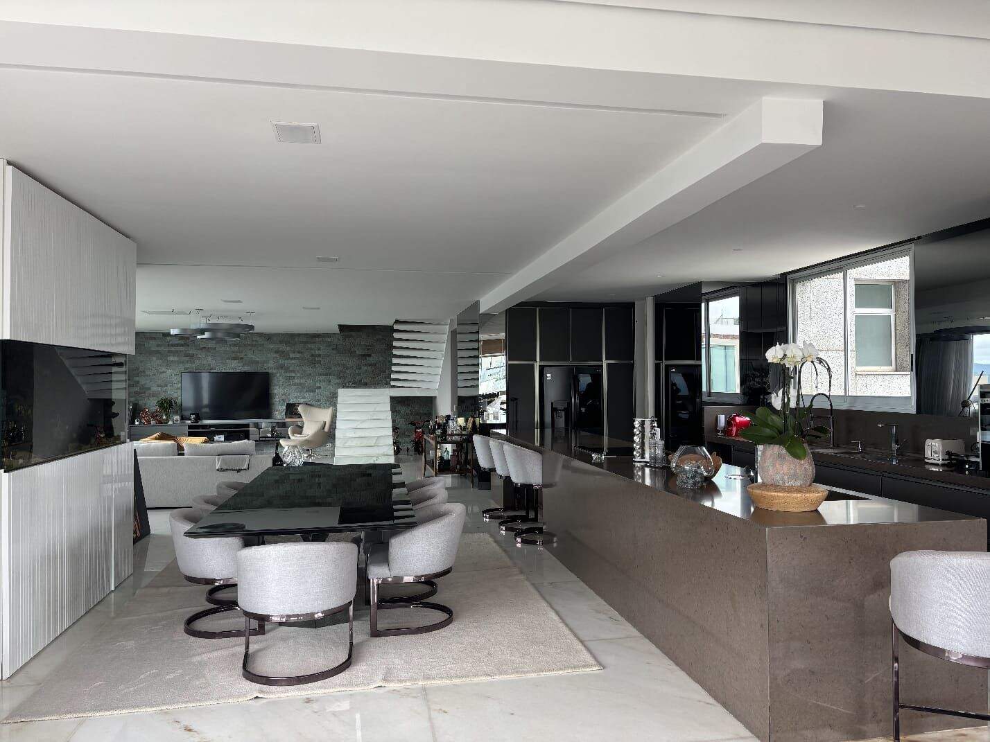 Cobertura à venda no Vila da Serra: 