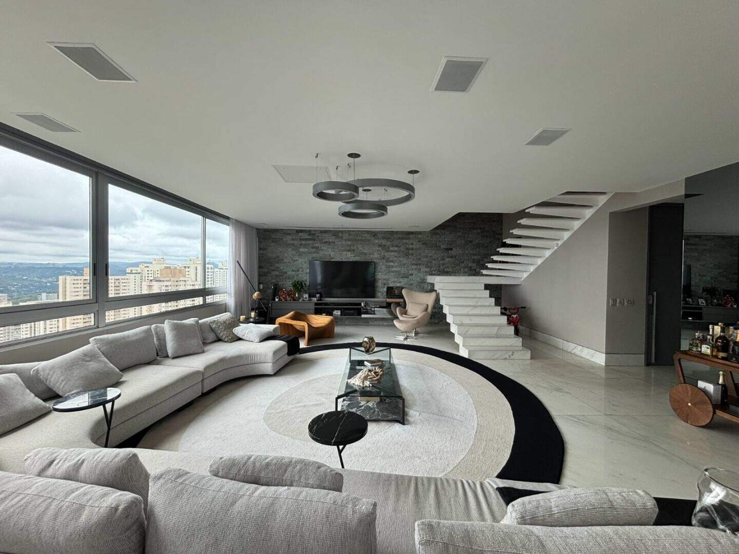 Cobertura à venda no Vila da Serra: 