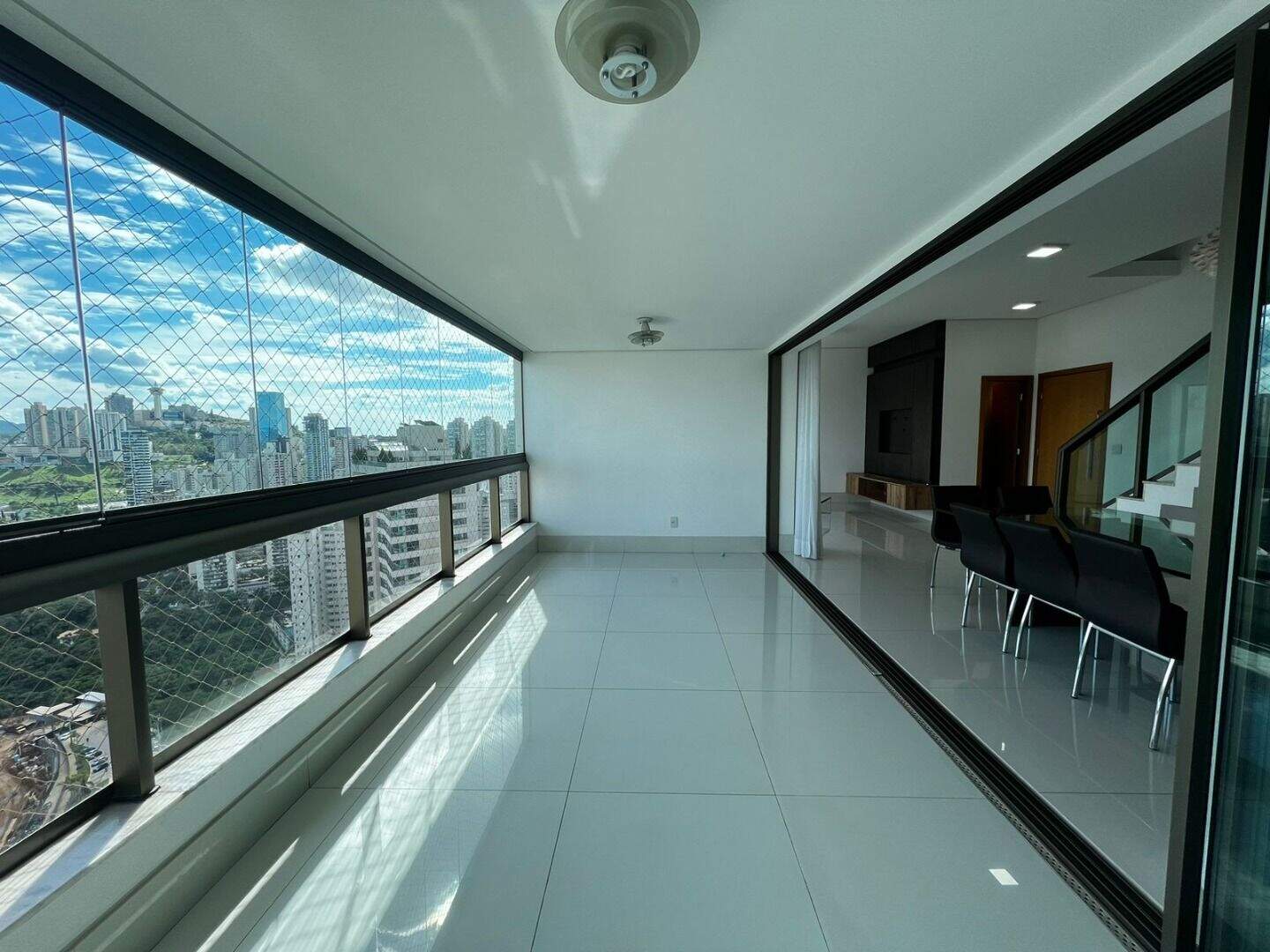 Cobertura à venda no Vila da Serra: 