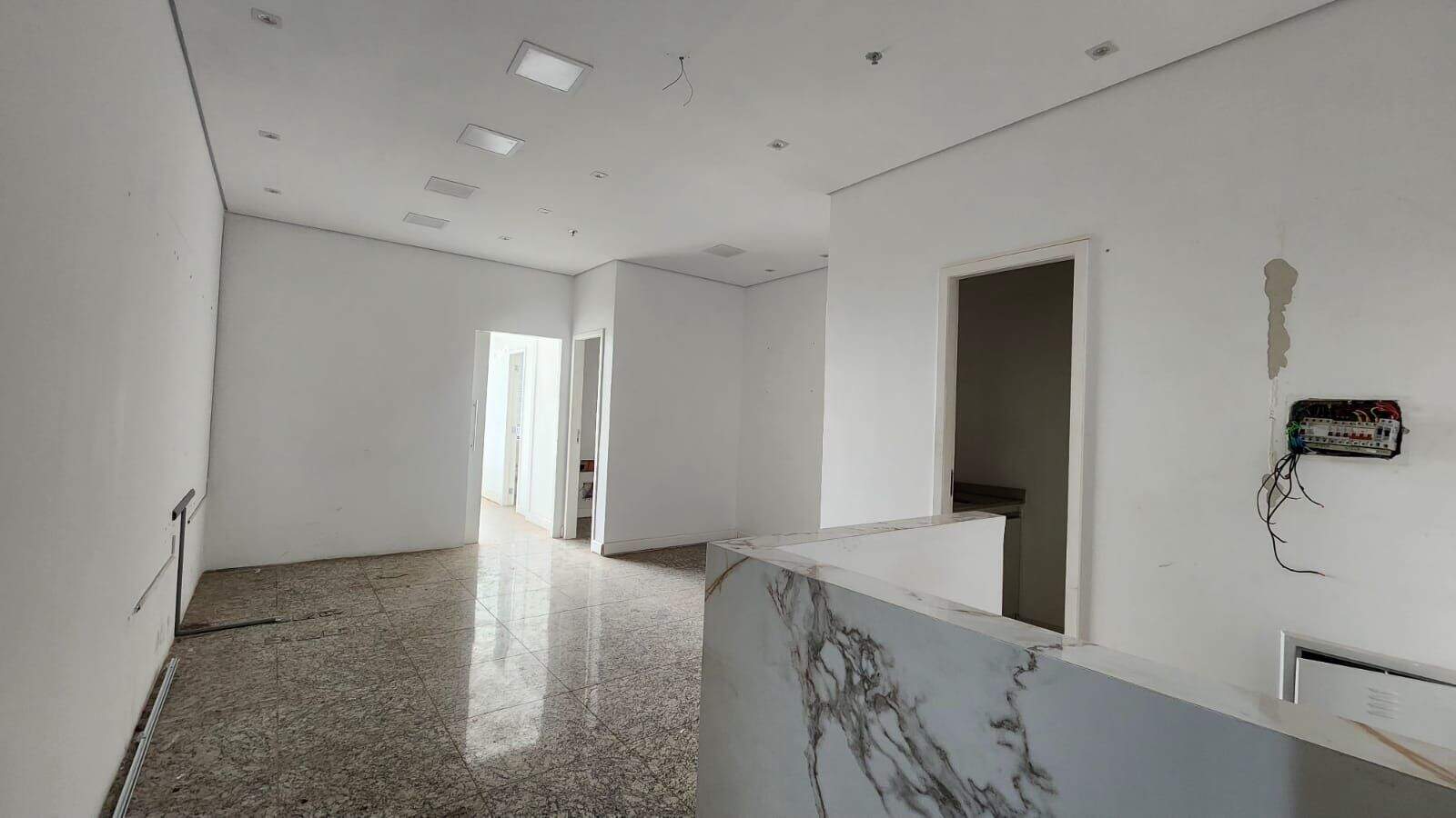 Sala à venda no Vila da Serra: 