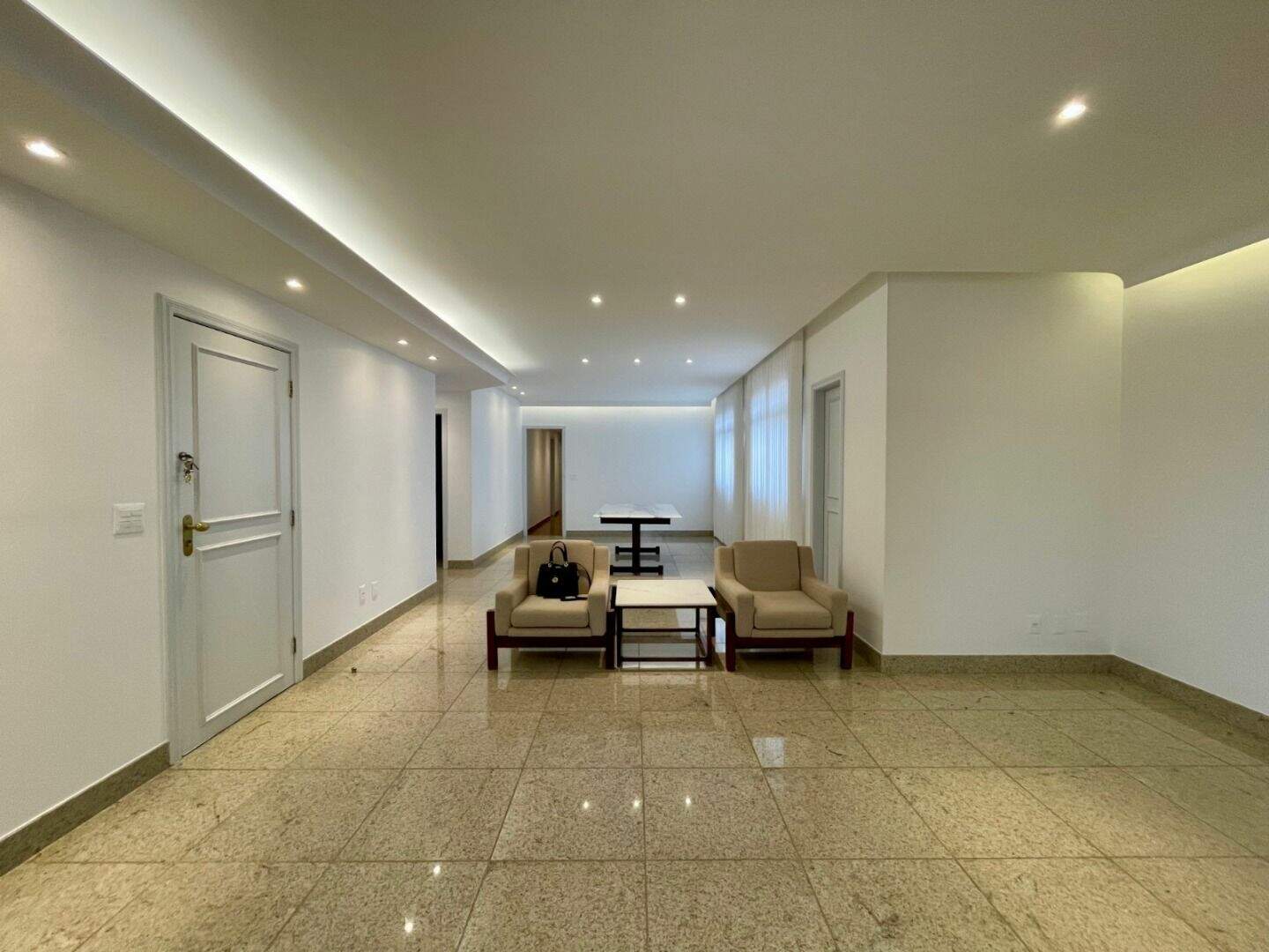 Apartamento à venda no Gutierrez: 