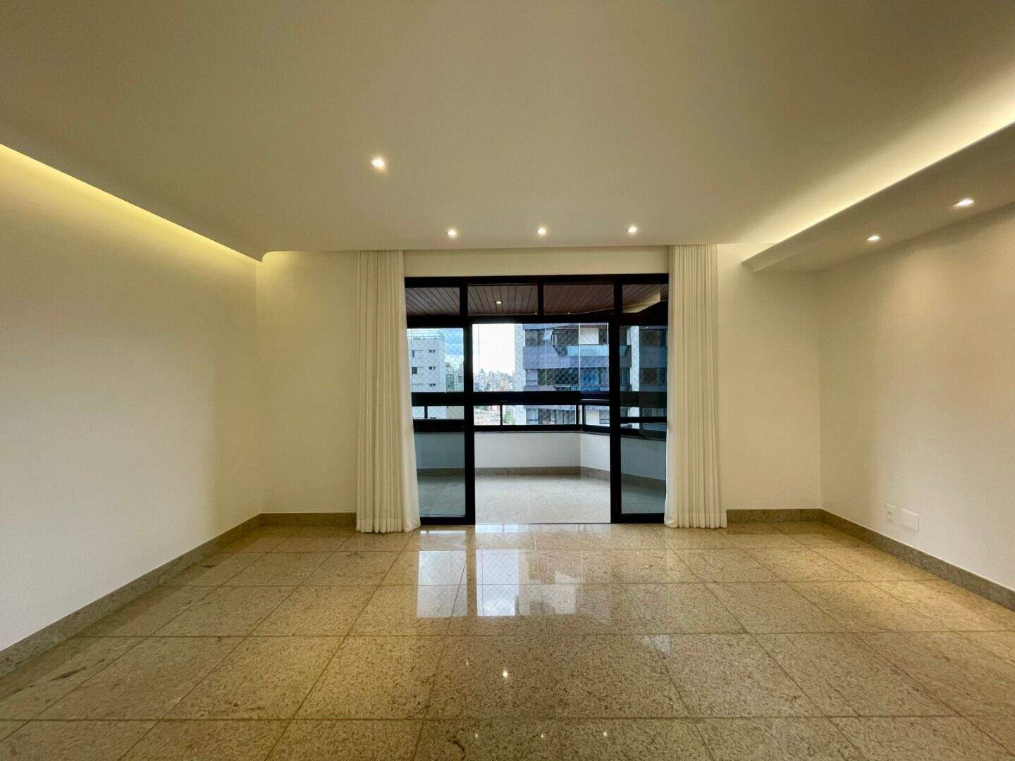 Apartamento à venda no Gutierrez: 