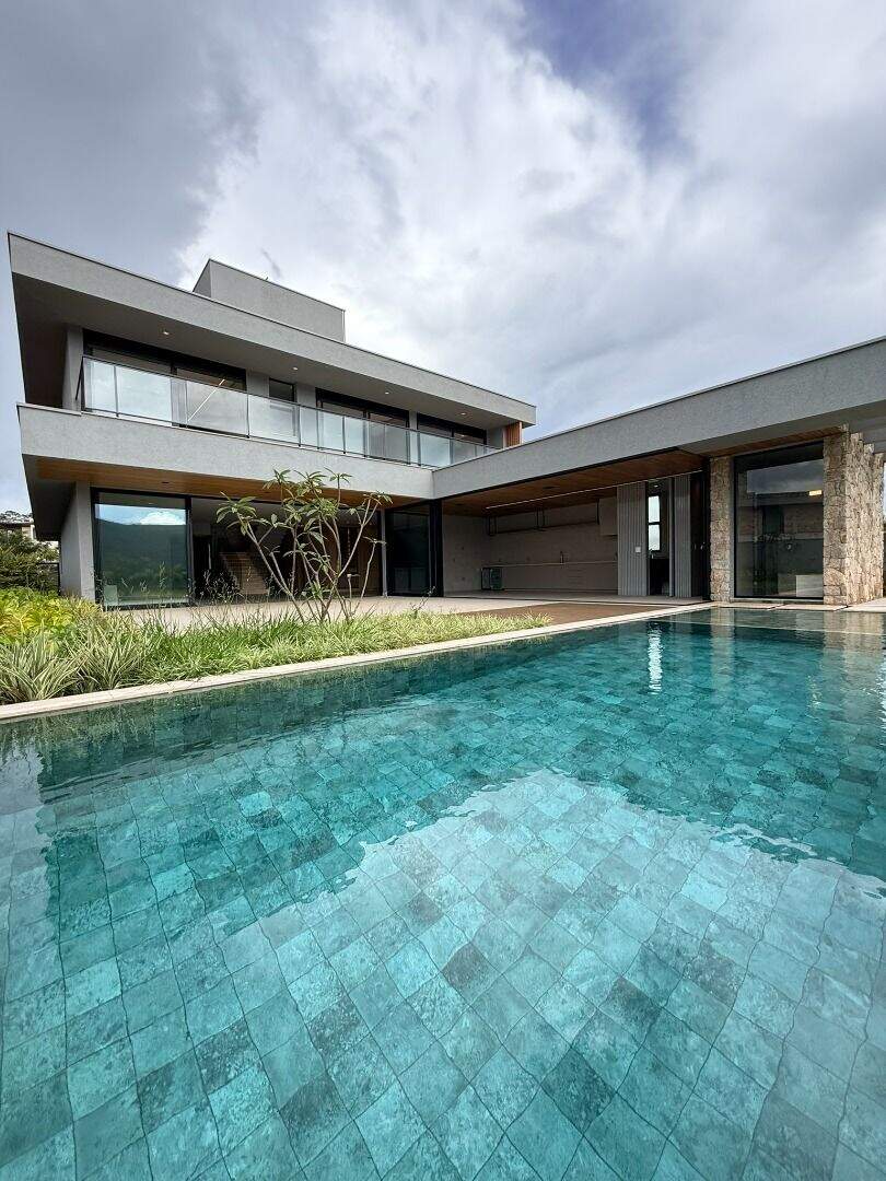 Casa à venda no Alphaville - Lagoa dos Ingleses: 