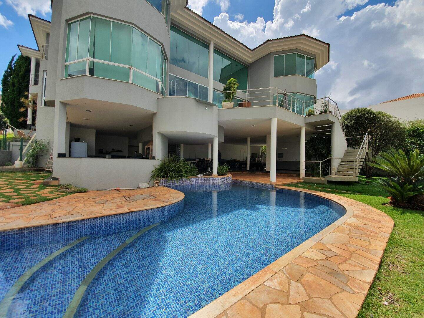 Casa à venda no Alphaville - Lagoa dos Ingleses: 