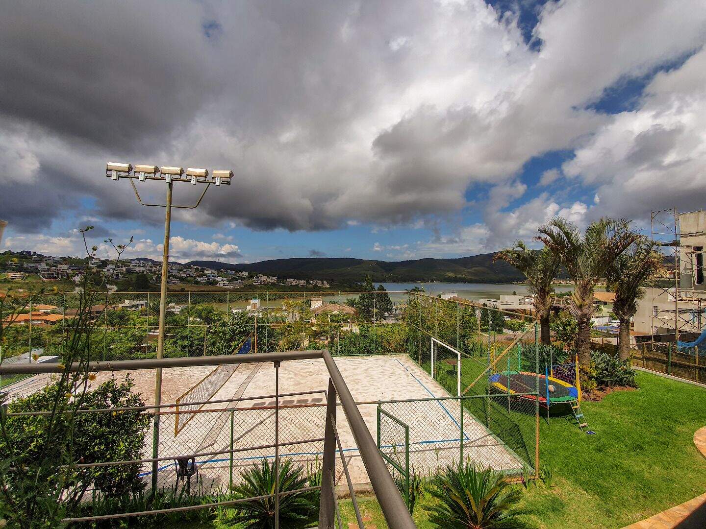 Casa à venda no Alphaville - Lagoa dos Ingleses: 