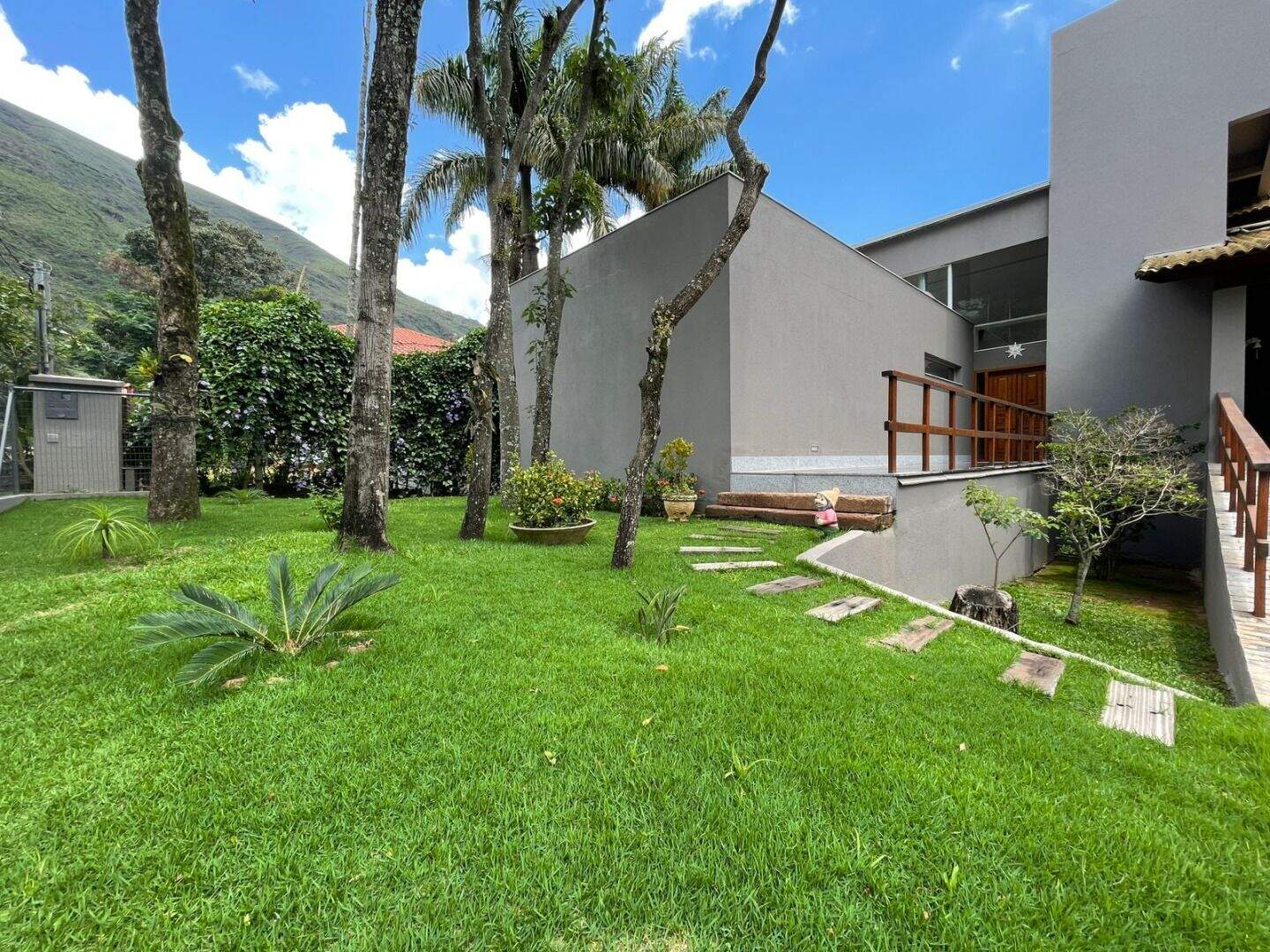 Casa à venda no Condomínio Retiro do Chalé: 