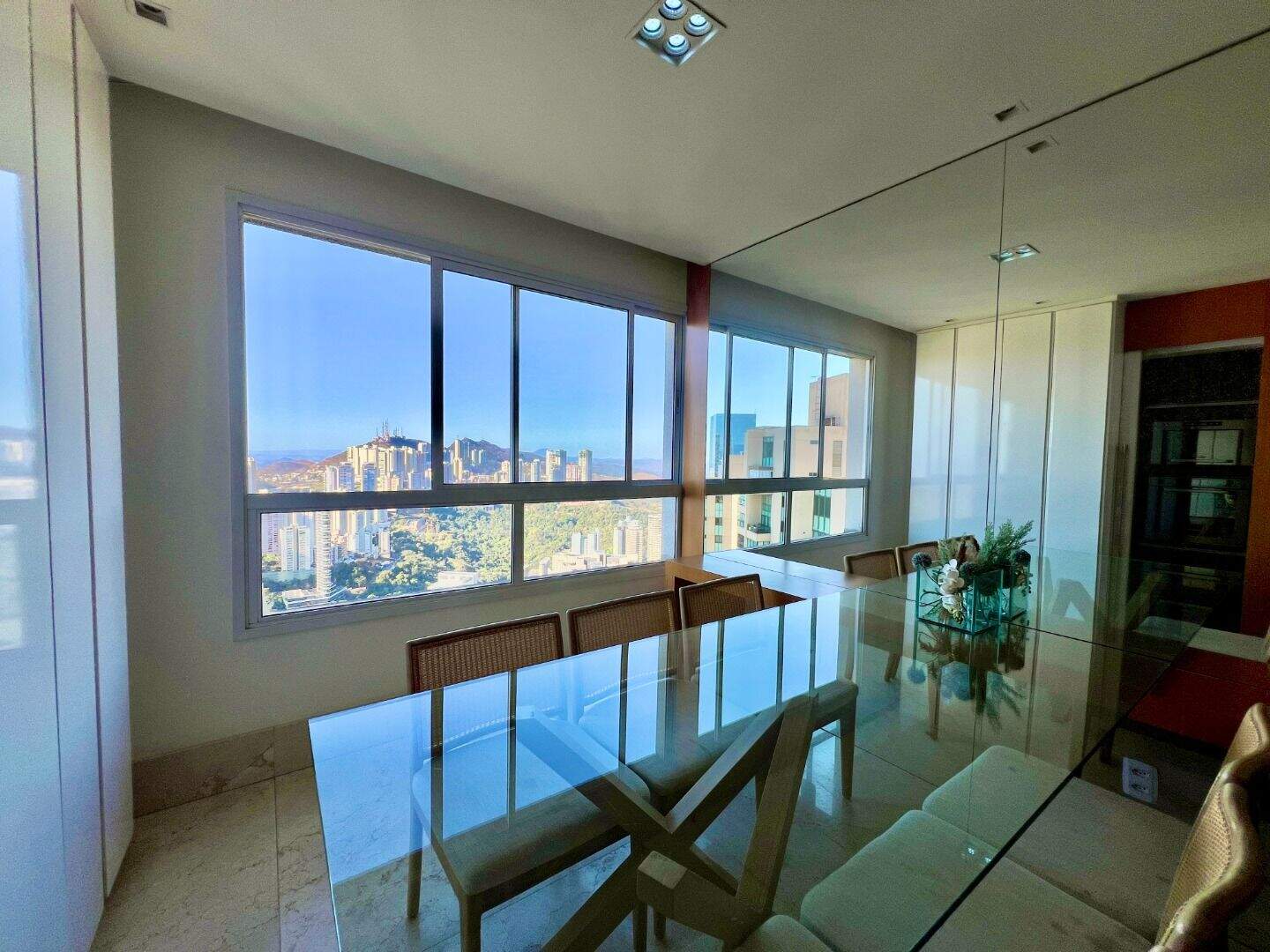 Cobertura para aluguel no Vila da Serra: 