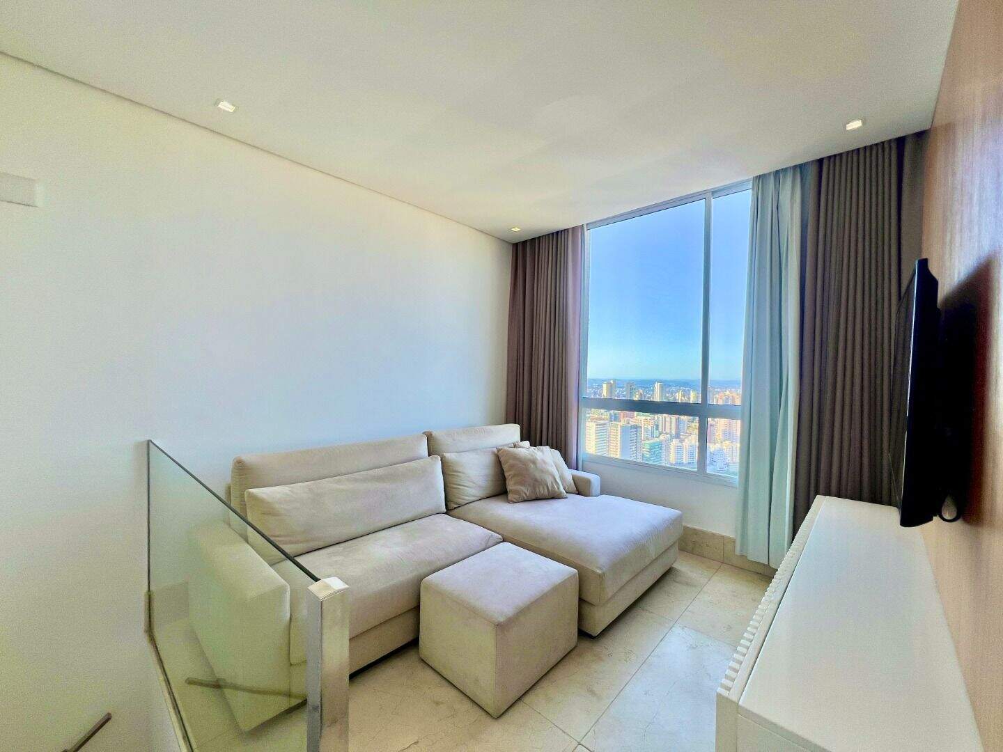 Cobertura para aluguel no Vila da Serra: 