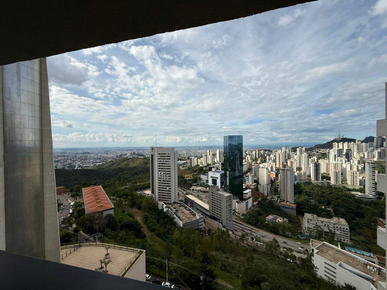 Apartamento para aluguel no Vila da Serra: 