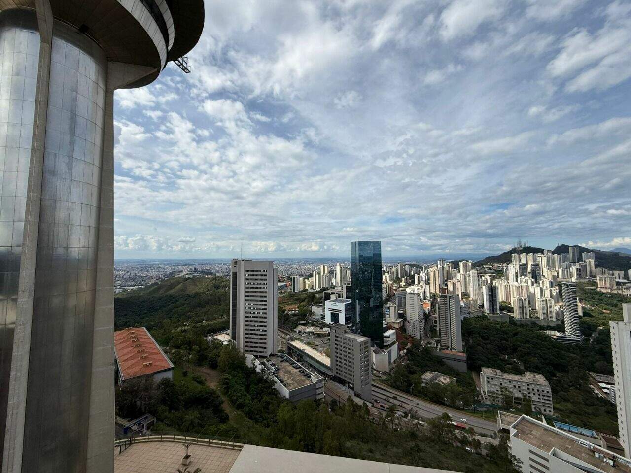Apartamento para aluguel no Vila da Serra: 