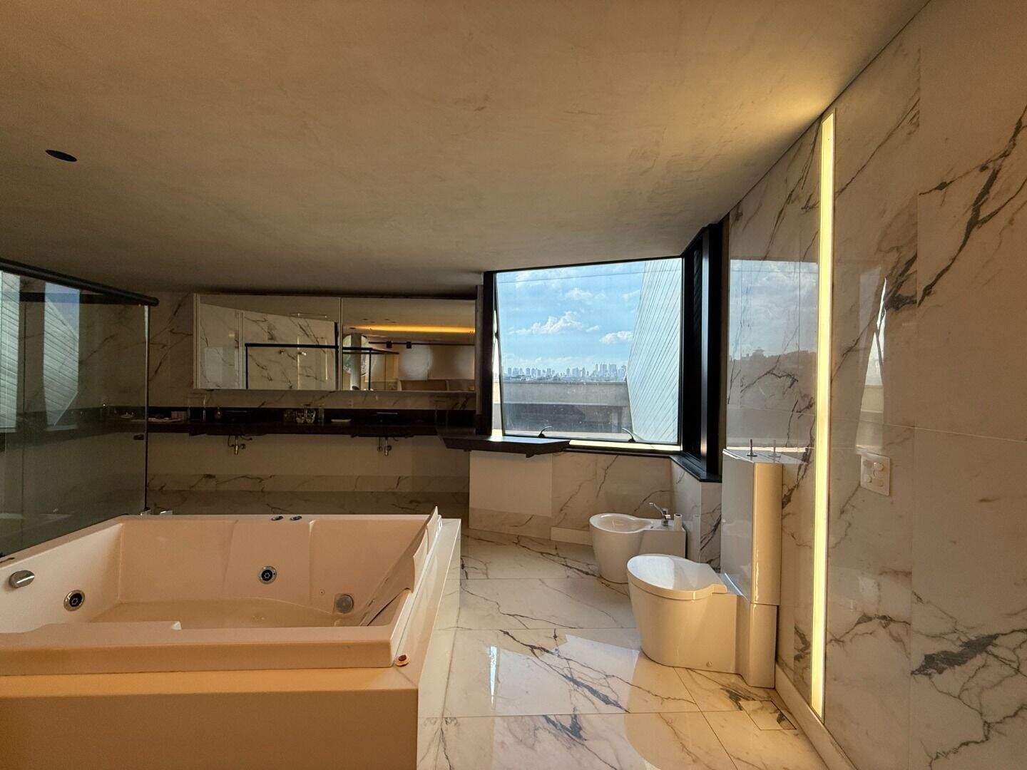 Casa para aluguel no Vale dos Cristais: 