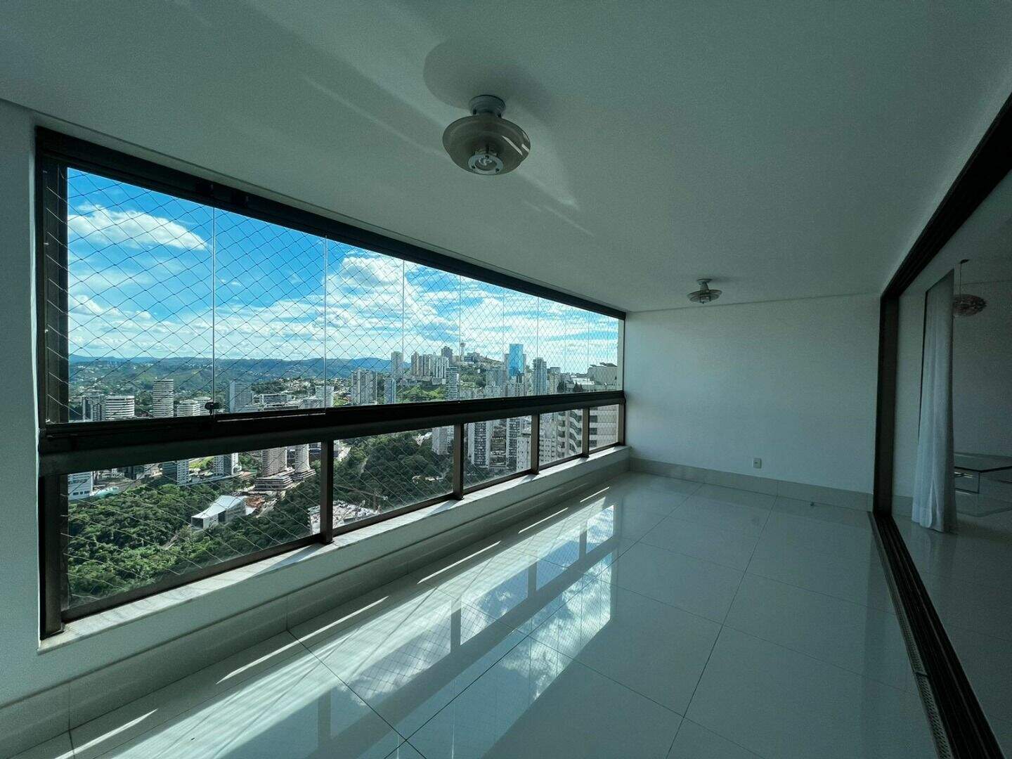 Cobertura para aluguel no Vila da Serra: 