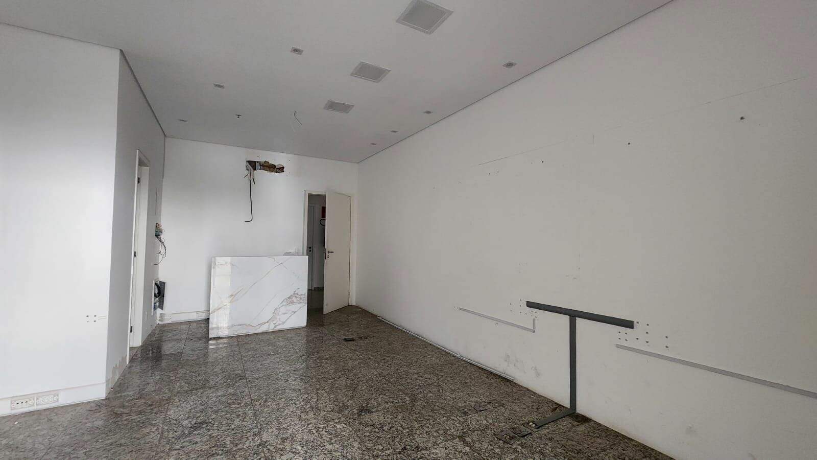 Sala para aluguel no Vila da Serra: 