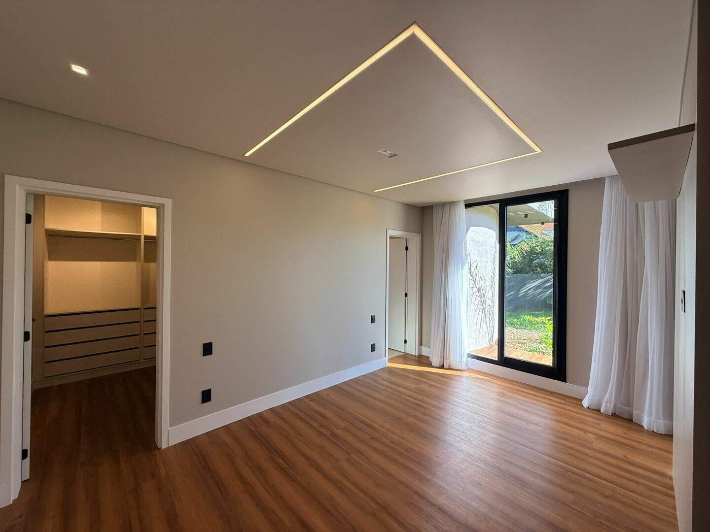 Casa para aluguel no Jardim Canada: 
