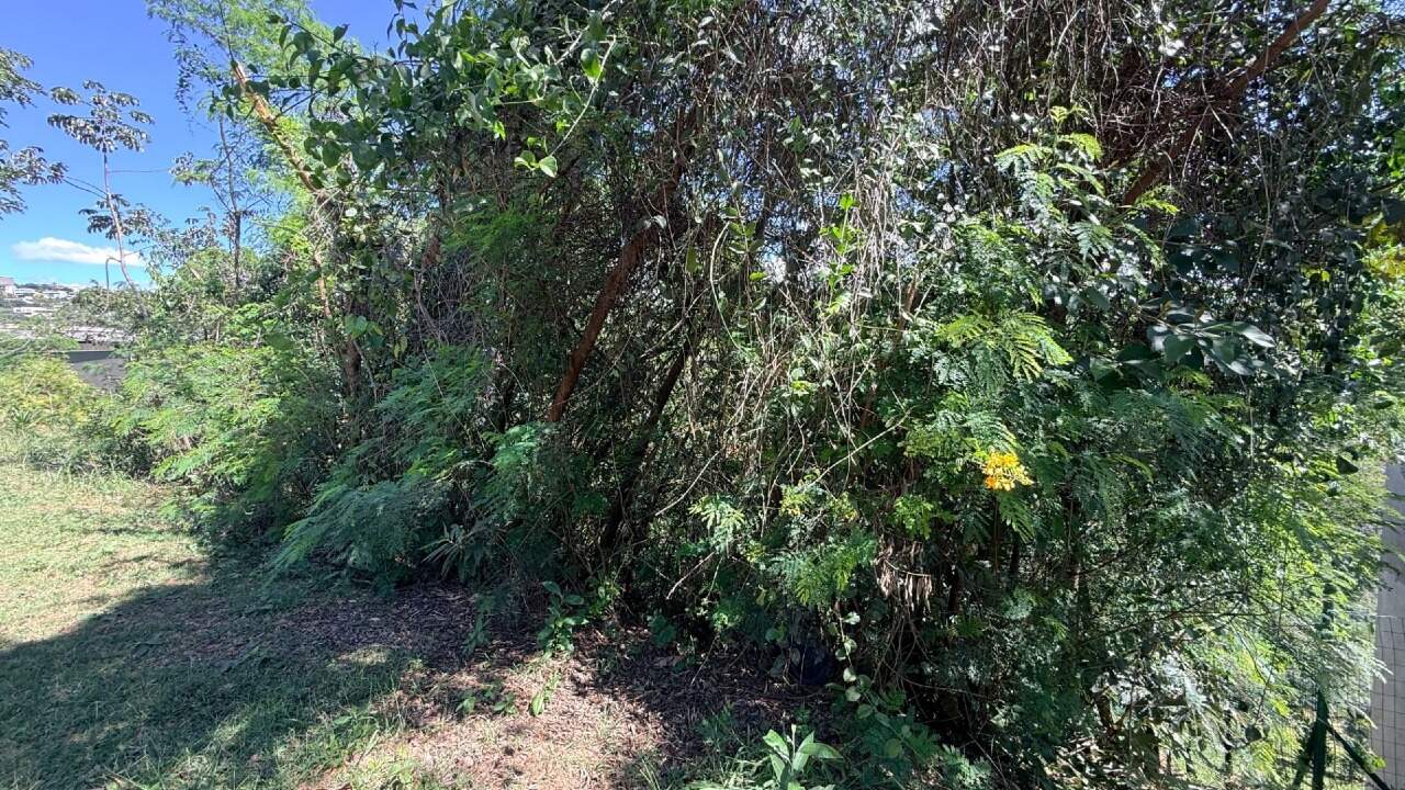 Terreno à venda no Vale dos Cristais: 