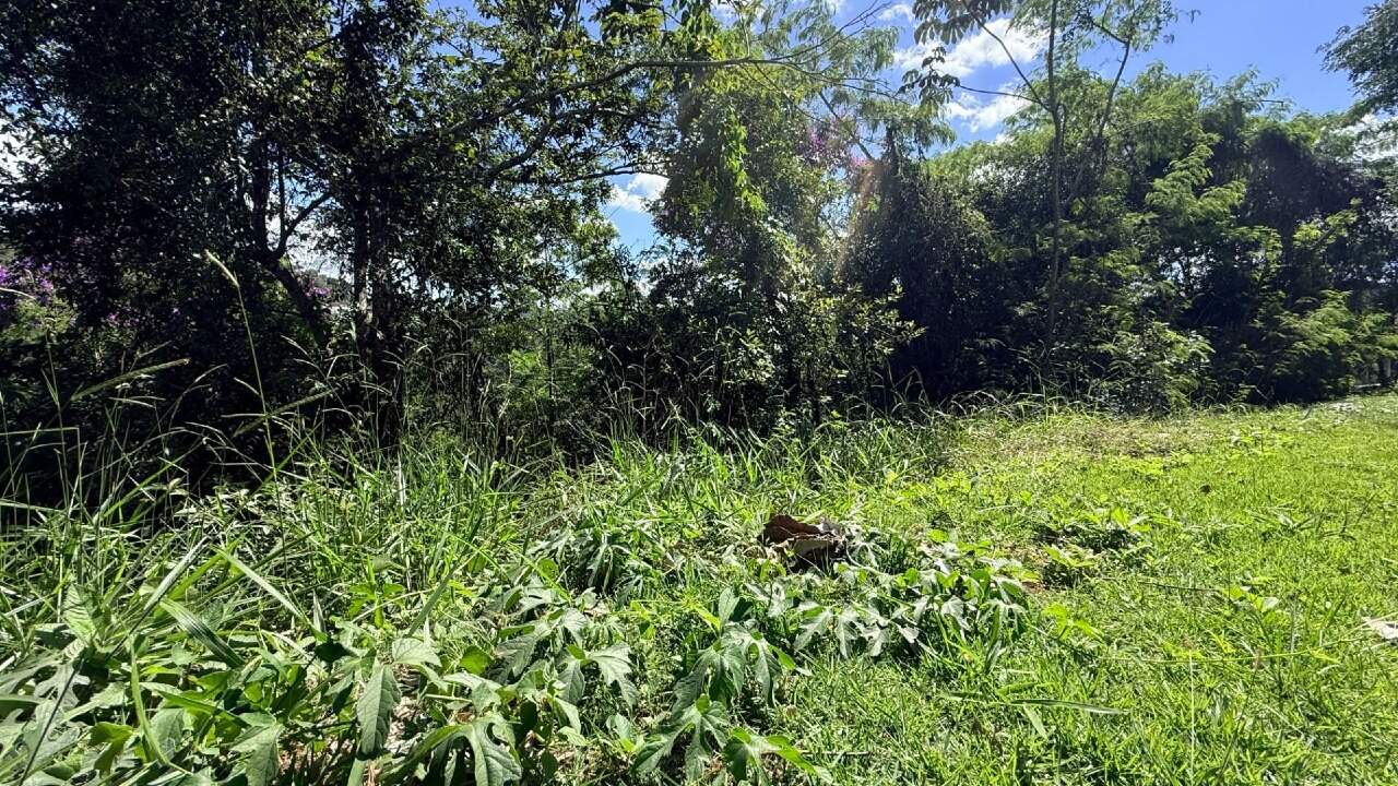 Terreno à venda no Vale dos Cristais: 