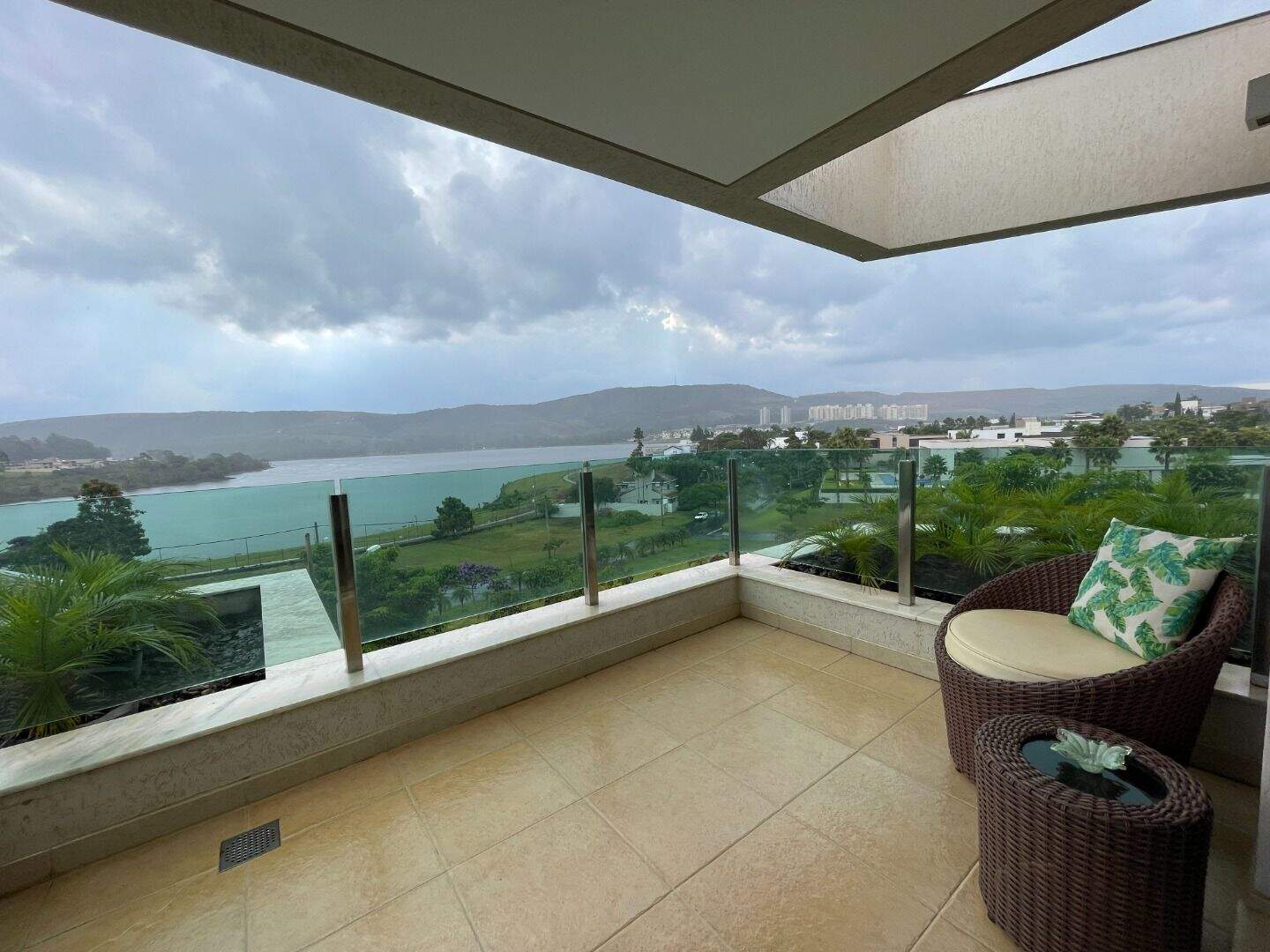 Casa à venda no Alphaville - Lagoa dos Ingleses: 