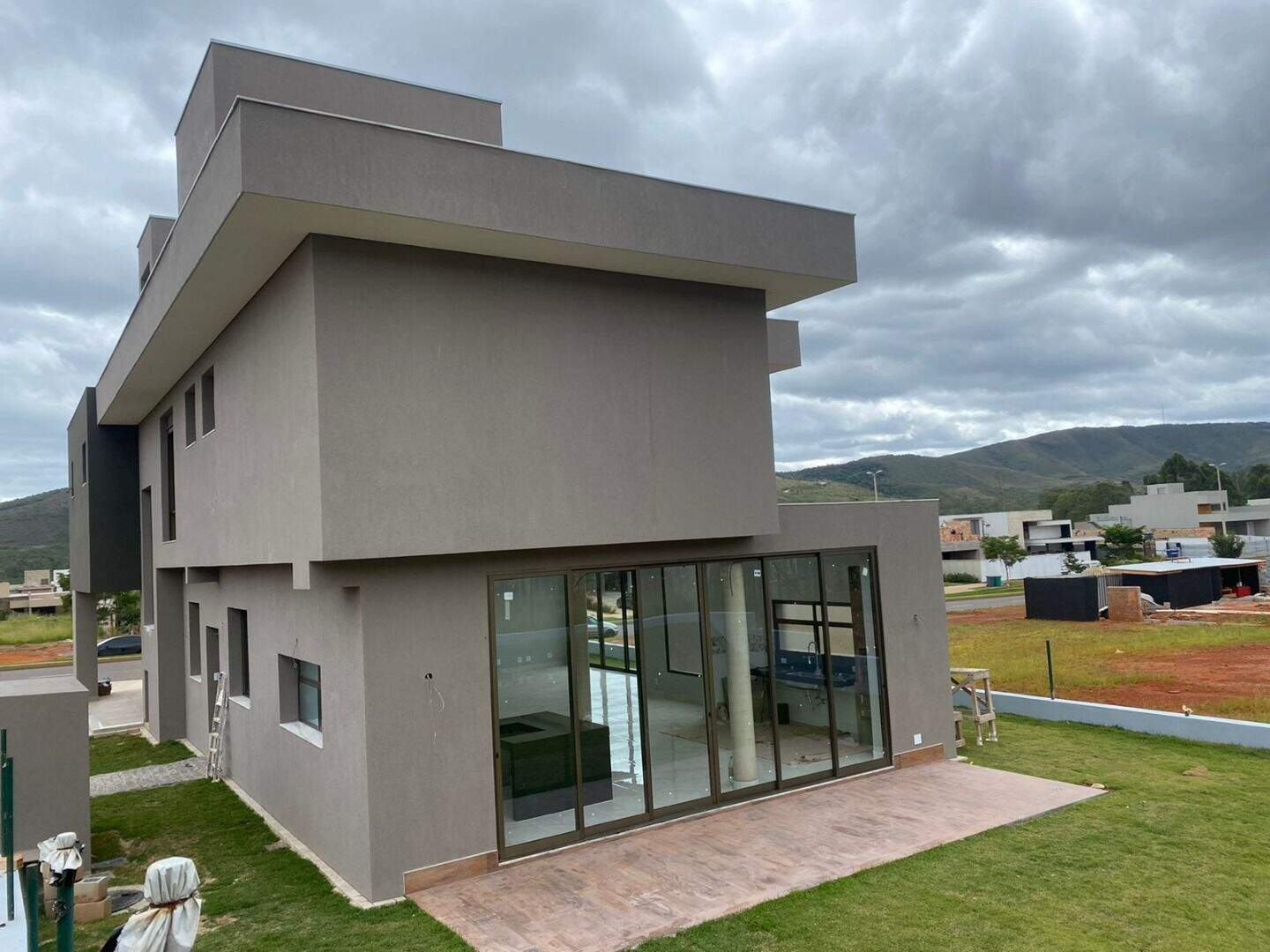 Casa à venda no Alphaville - Lagoa dos Ingleses: 