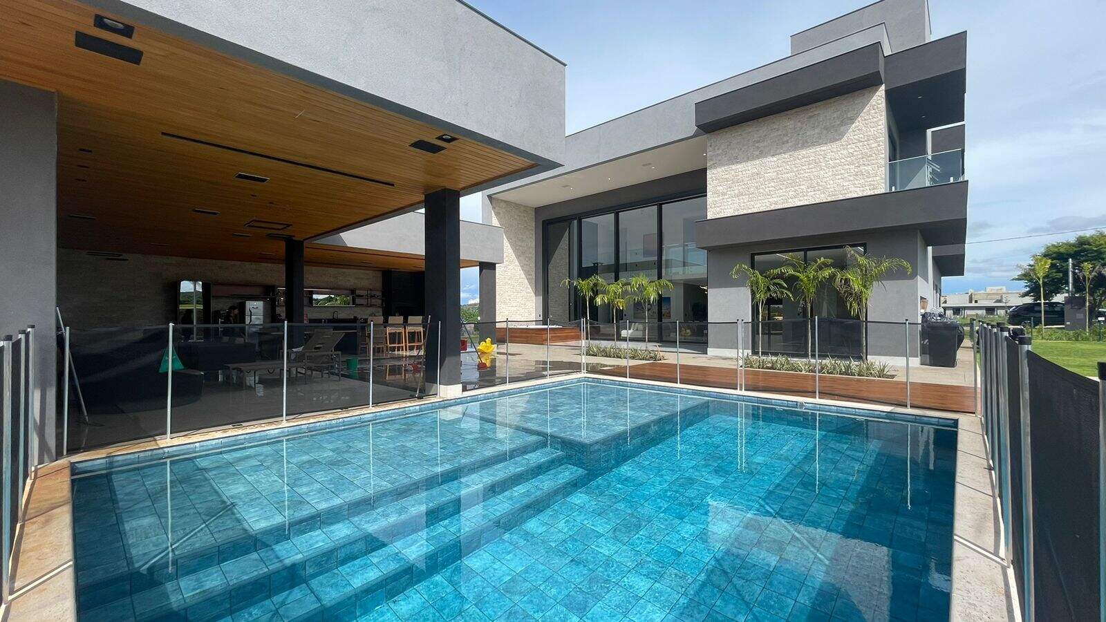 Casa à venda no Santos Dumont: 