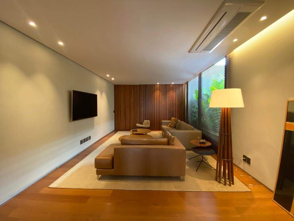 Casa à venda no Vale dos Cristais: 