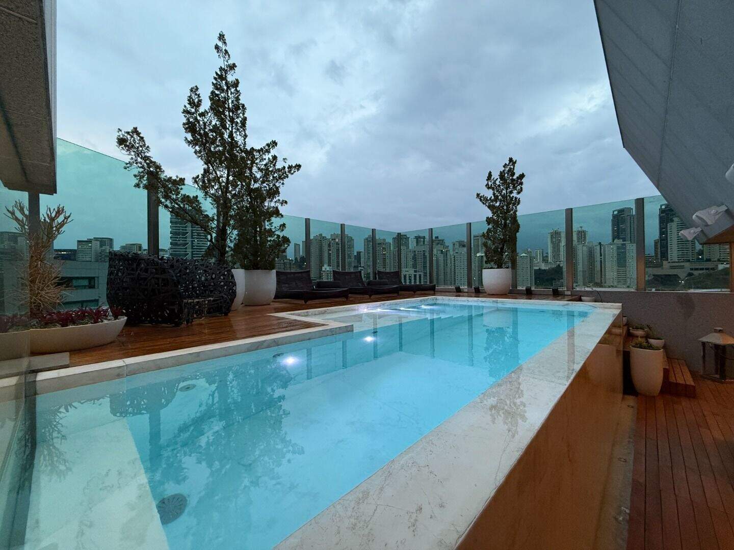 Cobertura à venda no Vale do Sereno: 