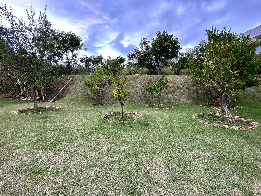 Terreno à venda no Vale dos Cristais: 