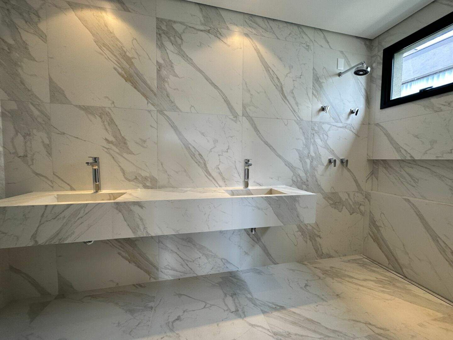 Casa à venda no Alphaville - Lagoa dos Ingleses: 