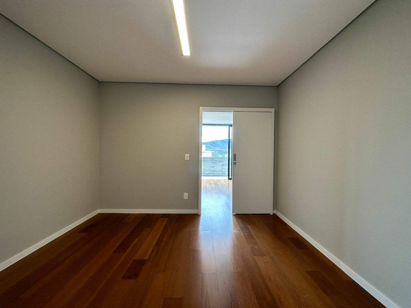 Casa à venda no Alphaville - Lagoa dos Ingleses: 