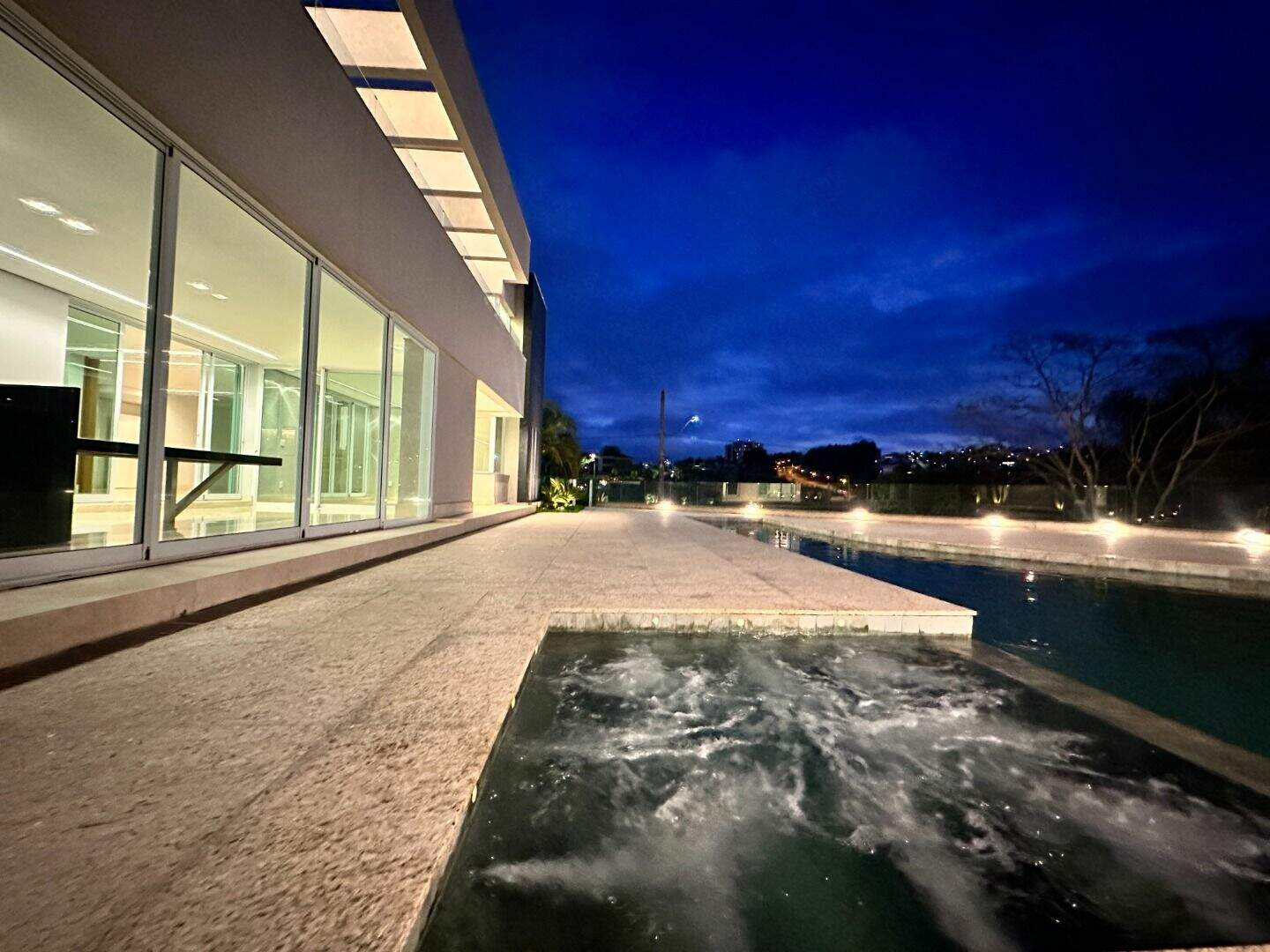 Casa à venda no Alphaville - Lagoa dos Ingleses: 