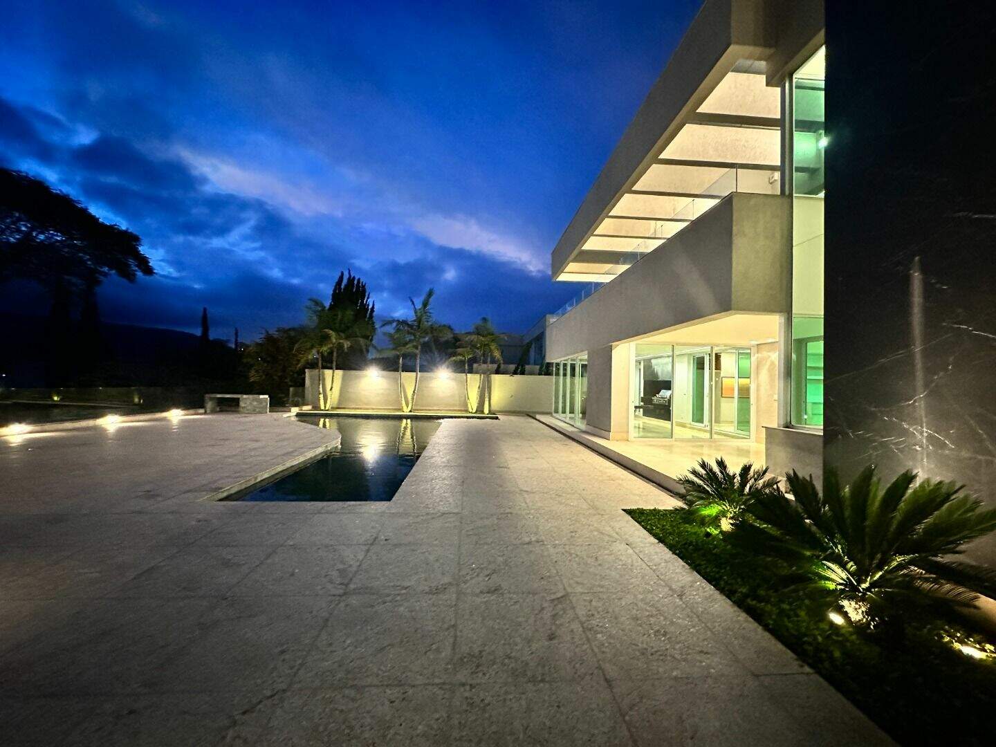 Casa à venda no Alphaville - Lagoa dos Ingleses: 